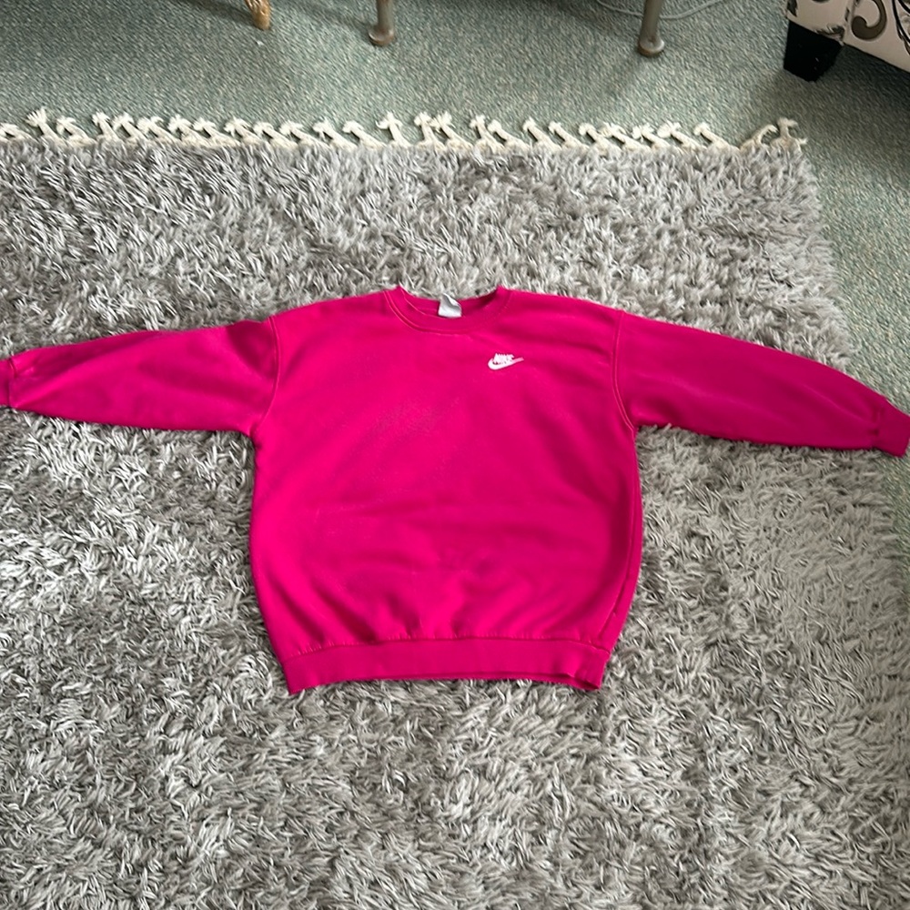 Girls Pink Nike Crewneck!!🩷